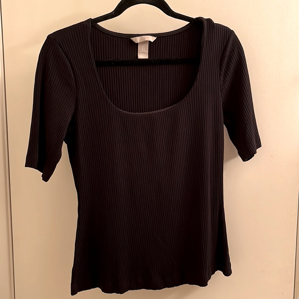 H&M ribbed black top